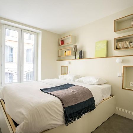 Elegant And Modern Parisian Charmアパートメント エクステリア 写真